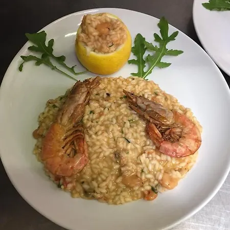 מלון La Fontanella 3*
