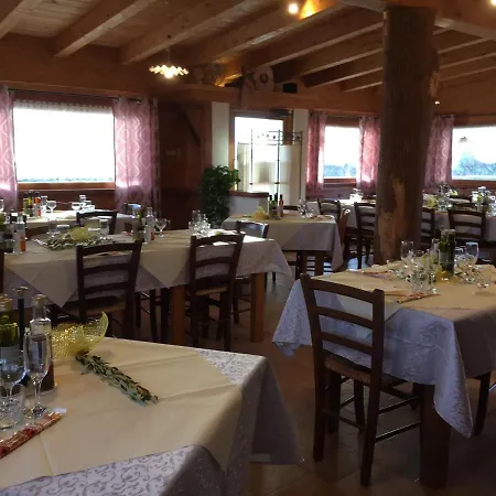 La Fontanella فندق 3*